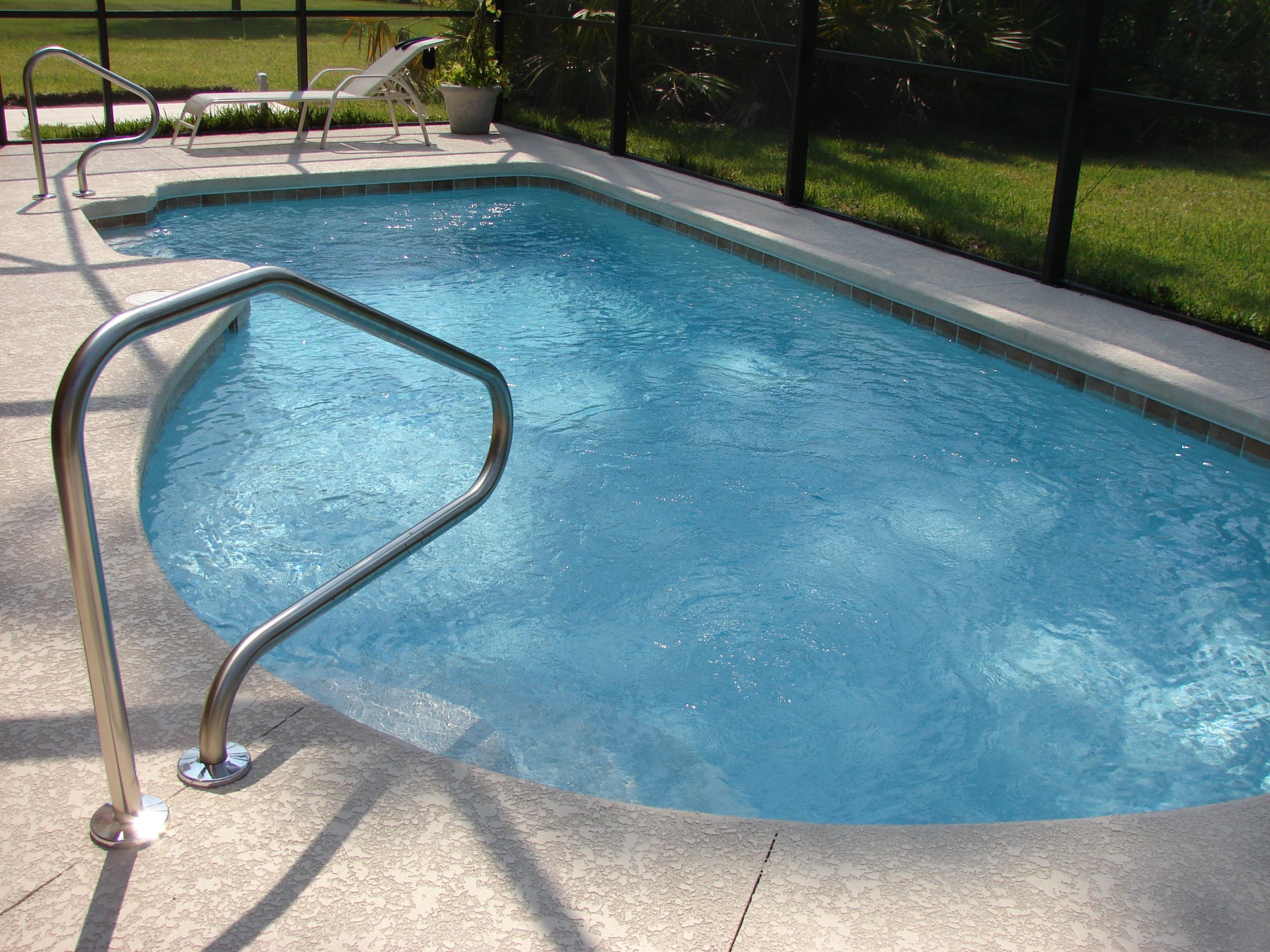 swimming_pool_blue_water
